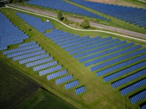 Okra Solar inaugure-t-elle le futur 100% électrifié ?