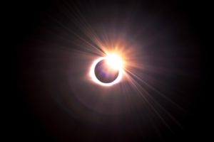 L’Éclipse : Le Jour Où le Soleil a Appuyé sur « Pause »