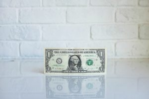 Jusqu’où YouTube doit-il censurer la parole des créateurs pour satisfaire les annonceurs ?