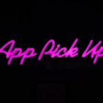 Phases numériques : de la face cachée de la Lune aux marées troubles de la tech