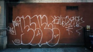 Meta-morphose intelligente : quand l’IA change de costume plus vite que son ombre