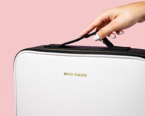 Un grain de cuir et beaucoup de blé : l’auto sème le simili !