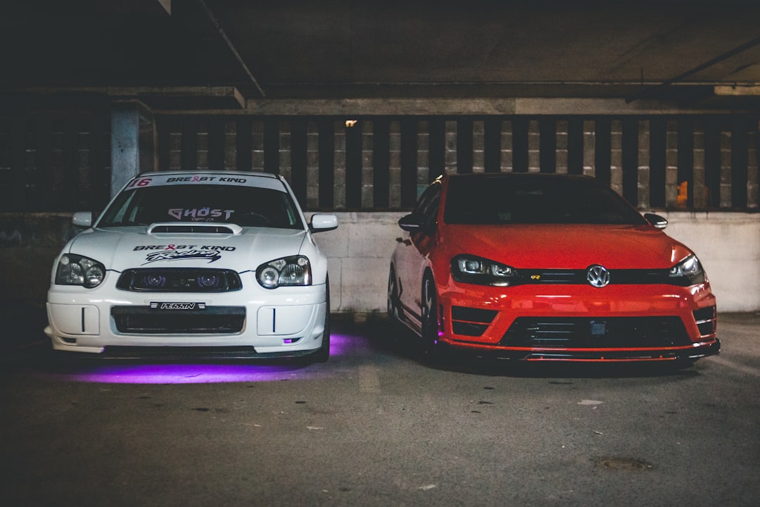 red and white bmw m 3