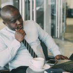 Quand deux nids noirs font la paire : le bal interstellaire enfin capturé !