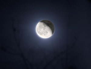 Lunatique, mais pas automatique : une superlune en pleine lumière !
