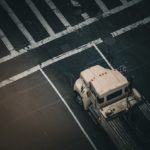 OpenAI protège-t-il réellement les jeunes utilisateurs, ou ses garde-fous sont-ils surtout des écrans de fumée ?