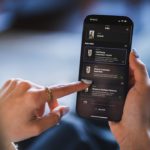 Mathémathics ou Machine-mathics ? Un problème résolu… sans prise de tête