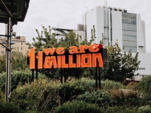 OpenAI-millionnaire : l’IA touche le jackpot (et la prise !)