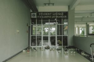 Jeunes pousses sous perf’, cash et campus à la rescousse !