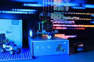 La robotique misée à 11 milliards : jusqu’où Physical Intelligence peut-elle aller sans livrer ?