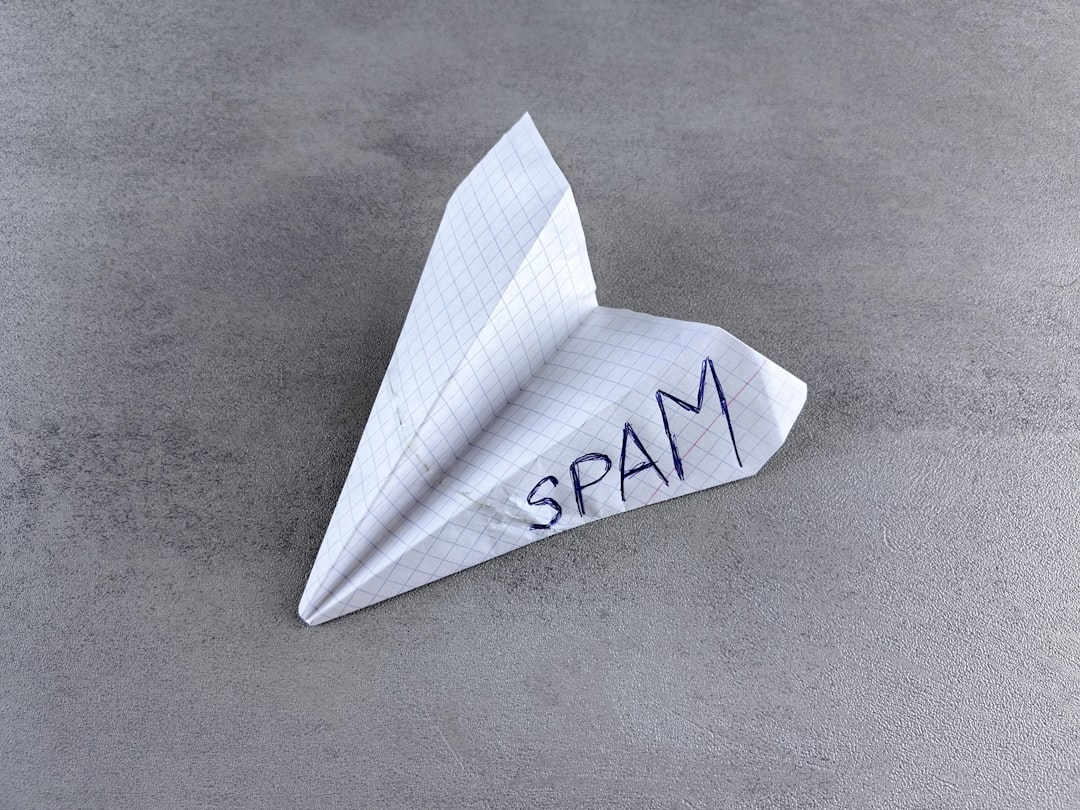 WhatsApp déclare la guerre aux spam-mages