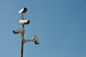 Sommes-nous tous espionnables via nos téléphones, faute de réseaux sécurisés ?