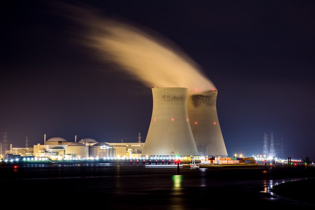 Pile ou Face : La Renaissance Nucléaire joue à Réacteur Mystère