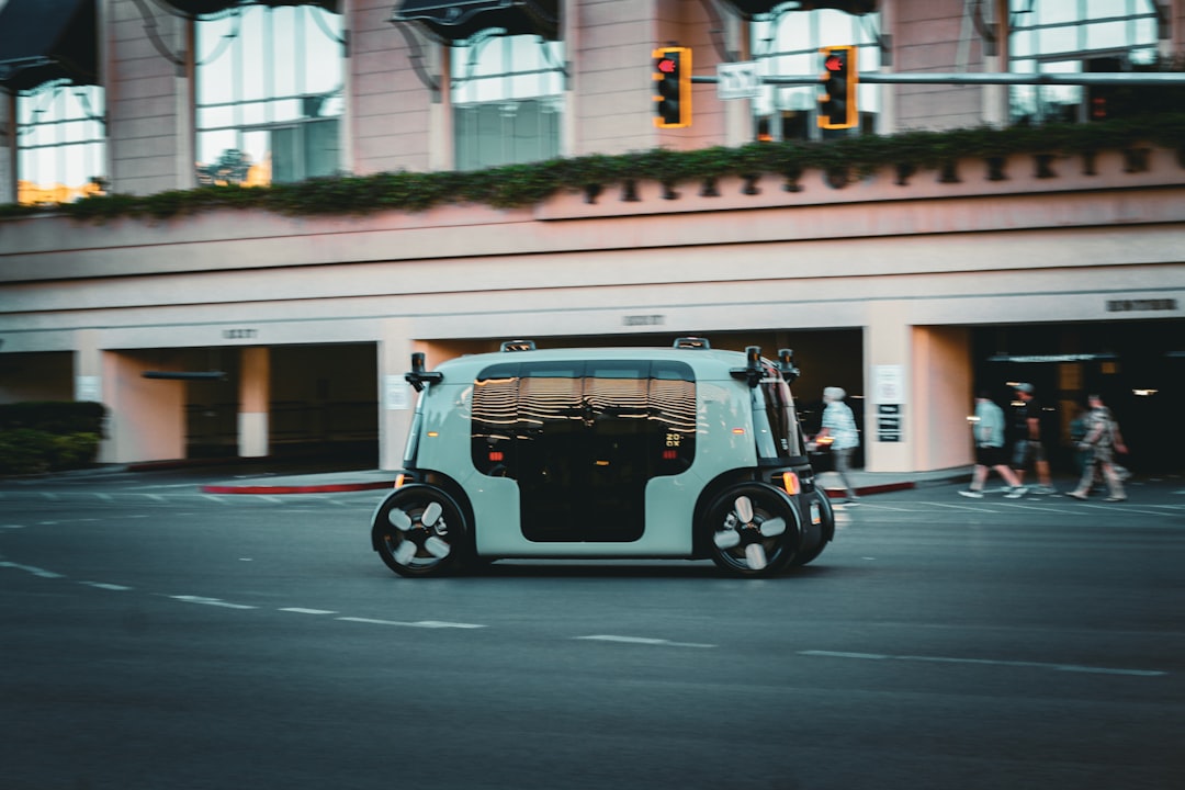 Waymo et la sécurité scolaire : Les robotaxis sont-ils vraiment prêts à partager nos routes ?