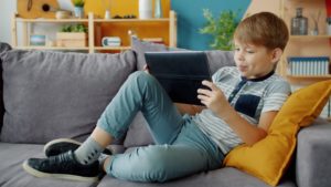 L’ère du télétravail peut-elle révolutionner la santé de bureau grâce à la technologie ?