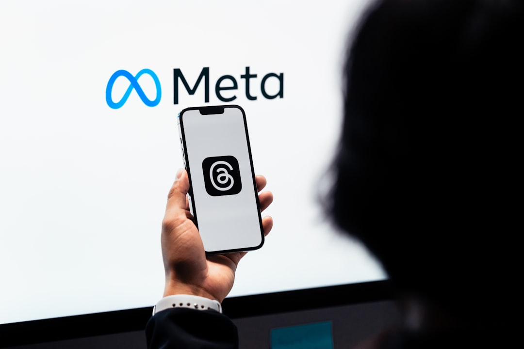 Meta : l’efficacité peut-elle justifier 8 000 licenciements ?