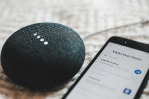Poke et Cognition : sommes-nous prêts à dialoguer avec des IA « amicales » ?