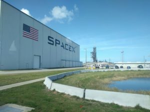 Fusion Spatiale : Quand Tesla et SpaceX flirtent avec la Bourse