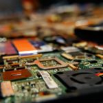 Central électrique ou pas ? Le courant passe surtout à la maison !